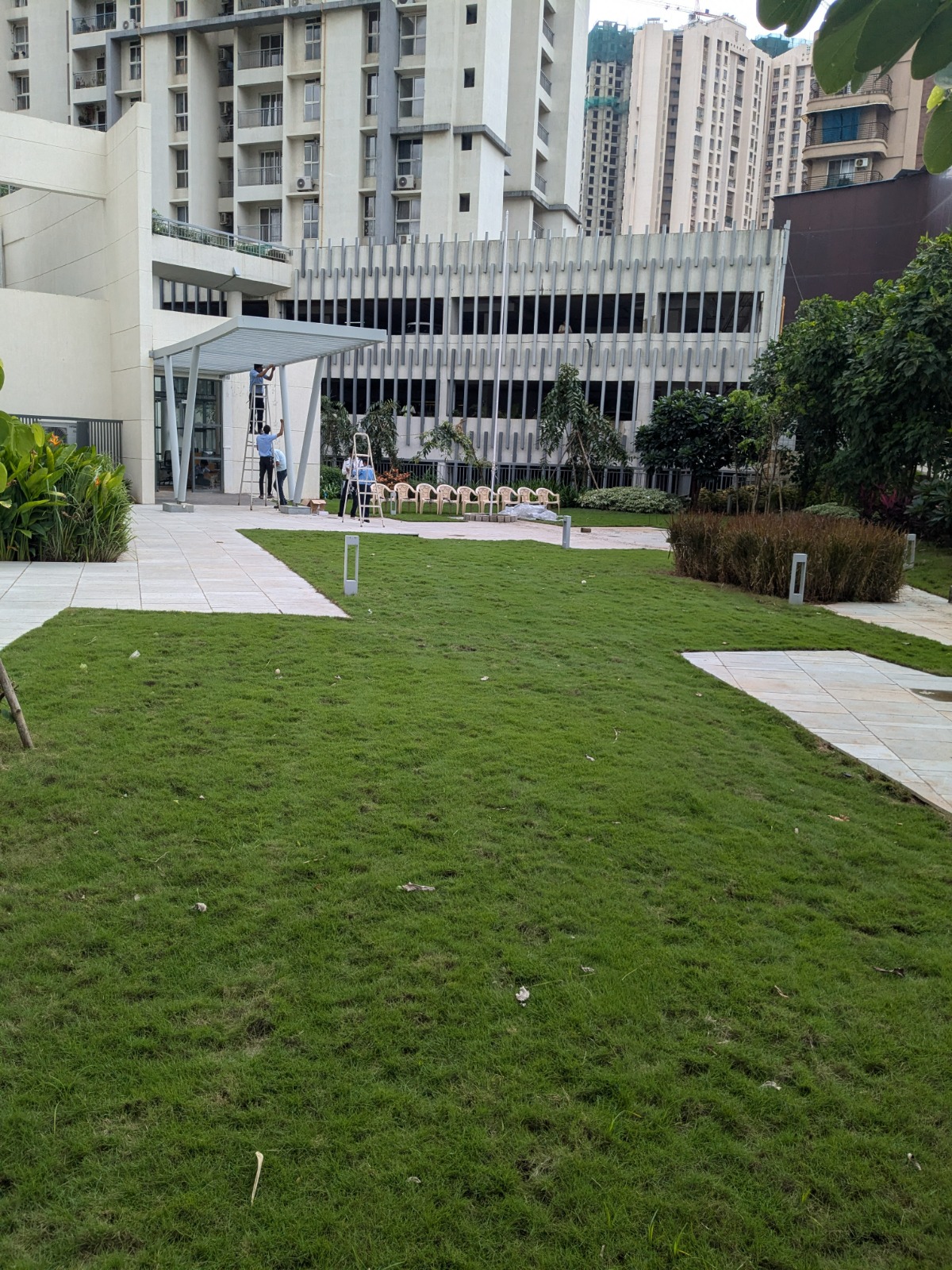FRP Planters Media Placement